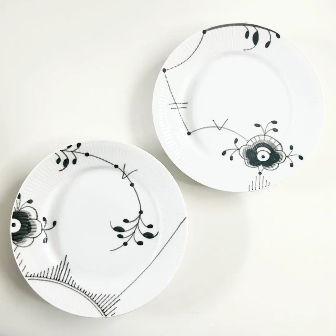 新品未使用品ロイヤルコペンハーゲン ブラックフルーテッド メガ 花瓶 ベース 黒 ROYAL COPENHAGEN - 新品未使用品ロイヤルコペンハーゲン