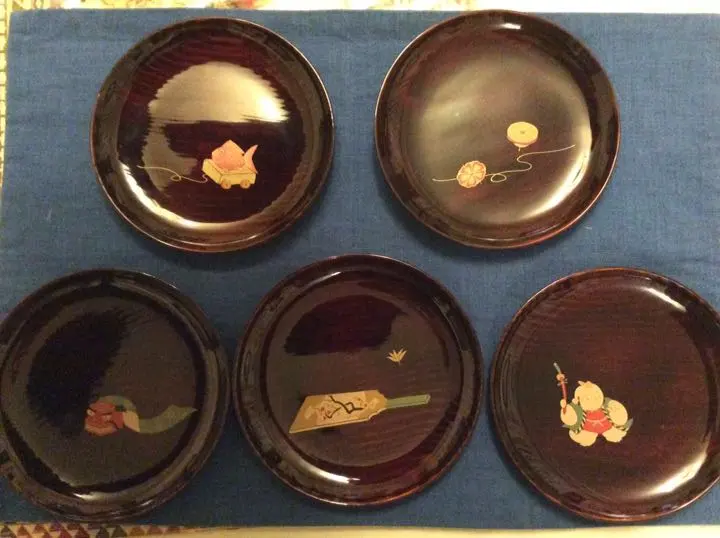 Thumbnail of Lacquerware individual plates, set of 5