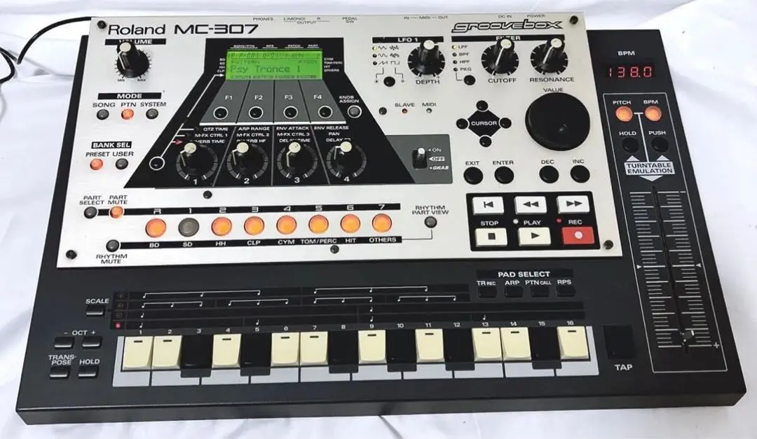 【入手困難】Roland groovebox MC-307 リズムマシーン Amazon.co.jp: Roland MC-307 ドラムマシーン DRUM MACHINE