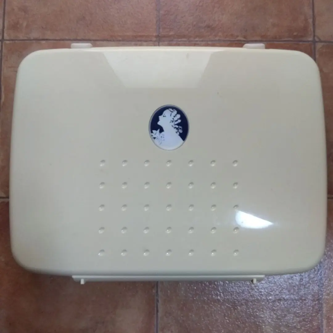 サミットインターナショナル　リリーソニック
美顔器 サミットインターナショナル リリーソニック 美顔器