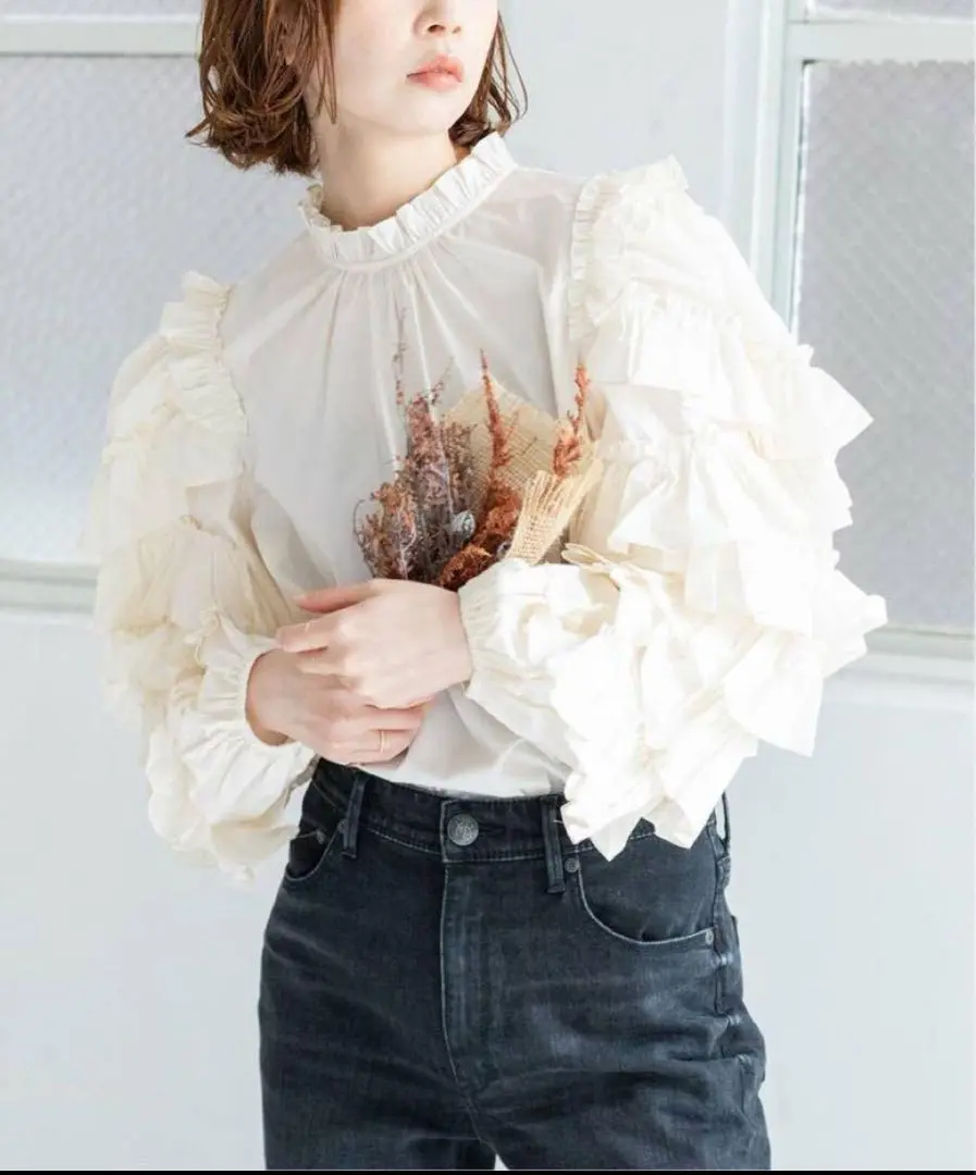 ULLA JOHNSON ウラ ジョンソン　ボリューム　ブラウス　フリル ULLA JOHNSON(ウラジョンソン) ブラウス・シャツ(レディース