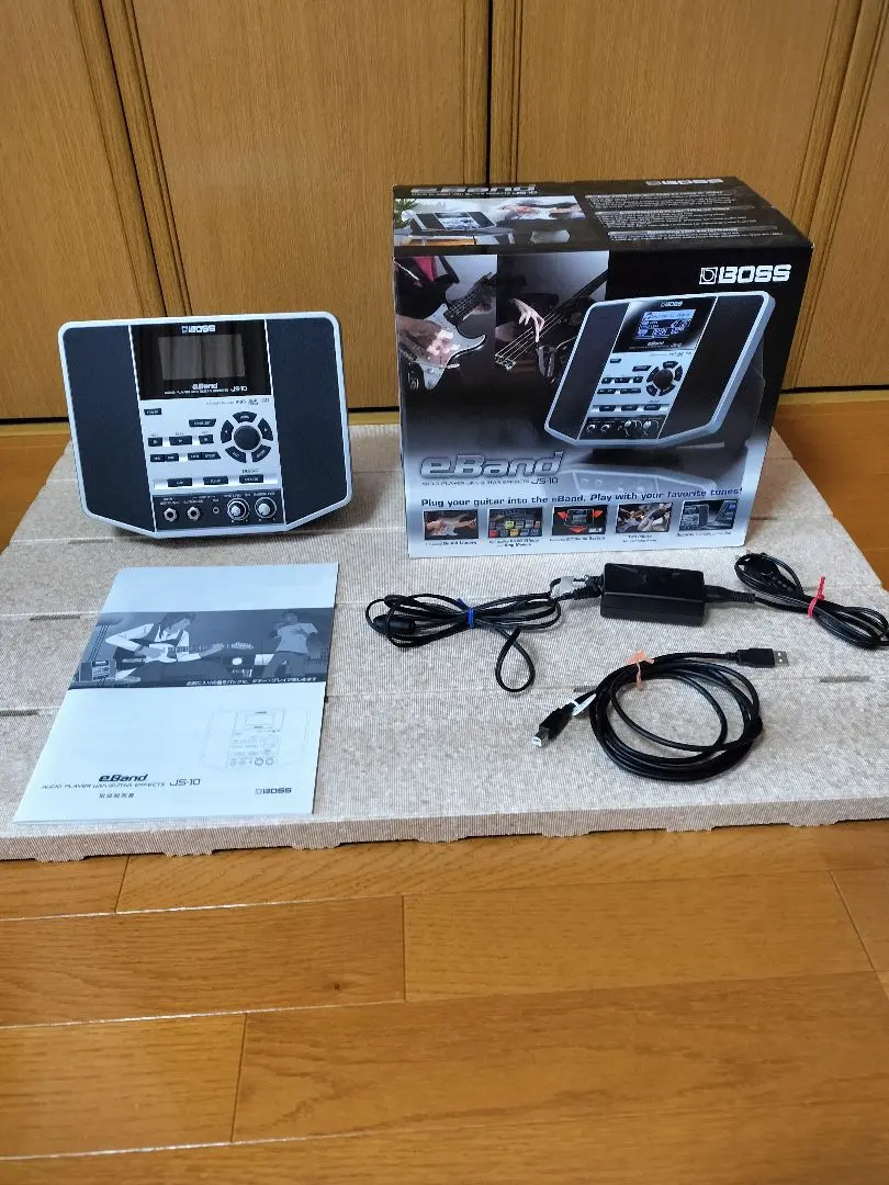 【中古】BOSS ボス eBand JS-10 ギターアンプ エフェクター Amazon | BOSS AUDIO PLAYER with GUITAR EFFECTS eBand JS-10