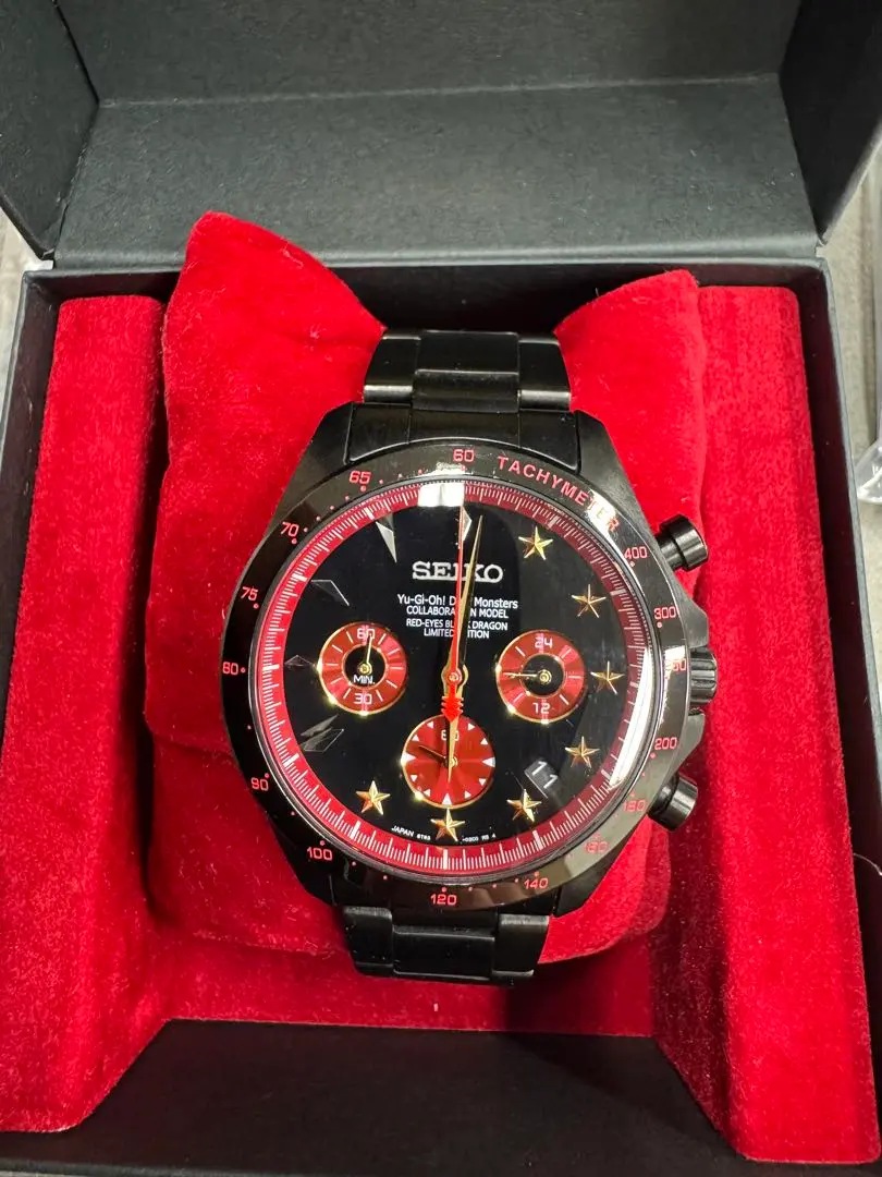 300本限定 遊戯王 SEIKO 青眼の白龍 真紅眼の黒竜 腕時計　新品未使用 遊☆戯☆王デュエルモンスターズ×セイコー腕時計』発売決定