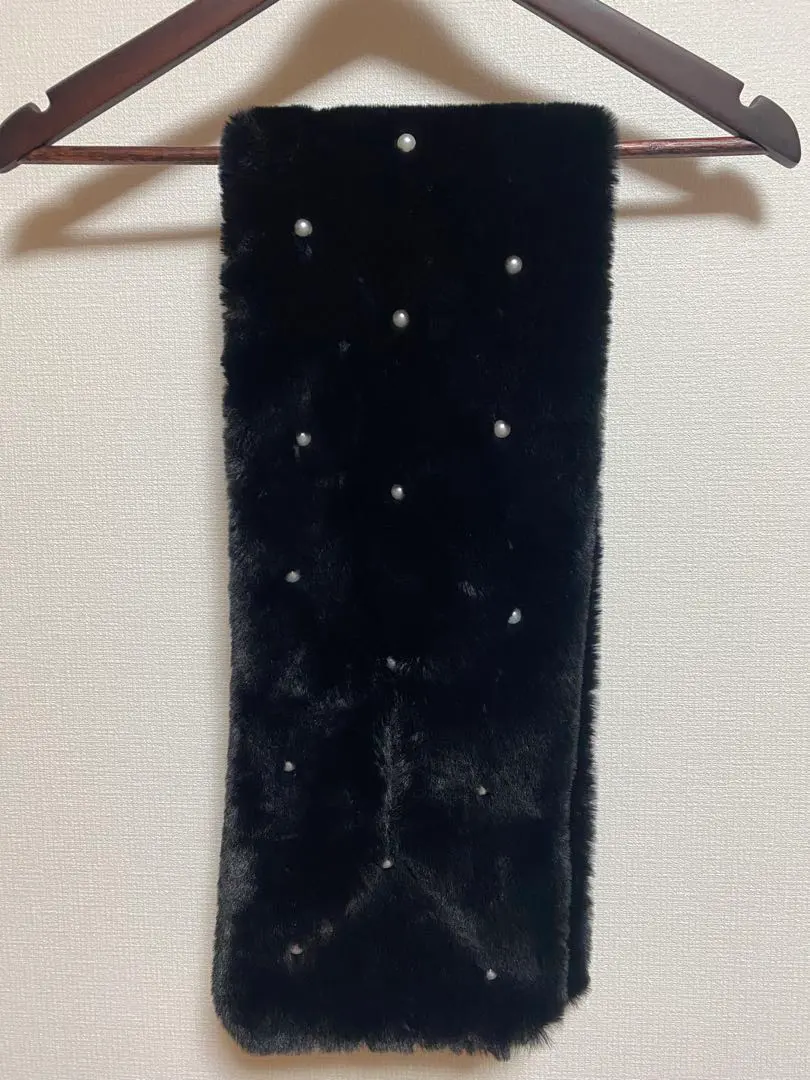 Thumbnail of Pearl Muffler Black