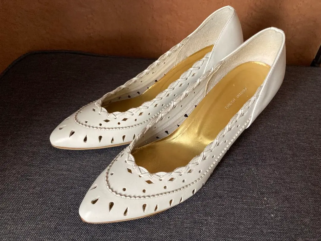 Thumbnail of TOKYO DRESS pumps, white, 24.5cm