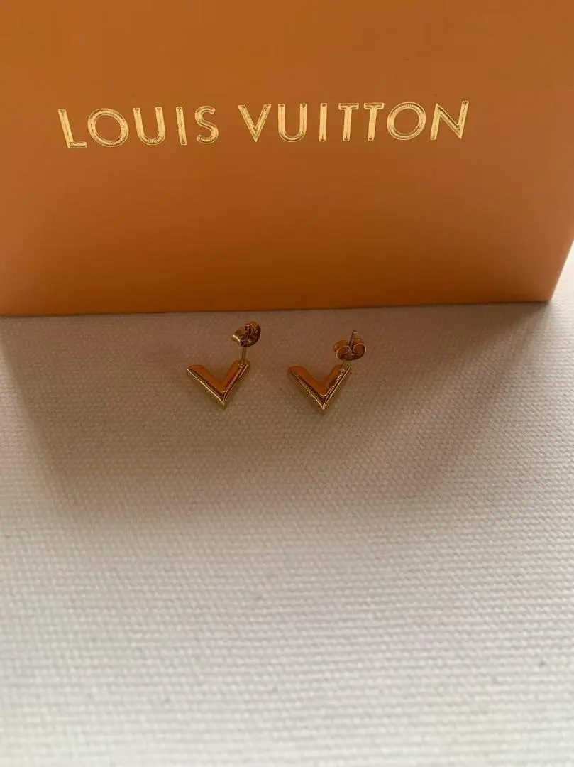 Thumbnail of Louis Vuitton Gold V-Shaped Earrings