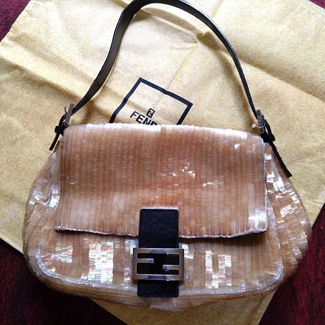 カ*ォ様 FENDI ヴィンテージ　マンマバケット　スパンコール　ハンドバッグ Yahoo!オークション -「フェンディ スパンコール バッグ」の落札
