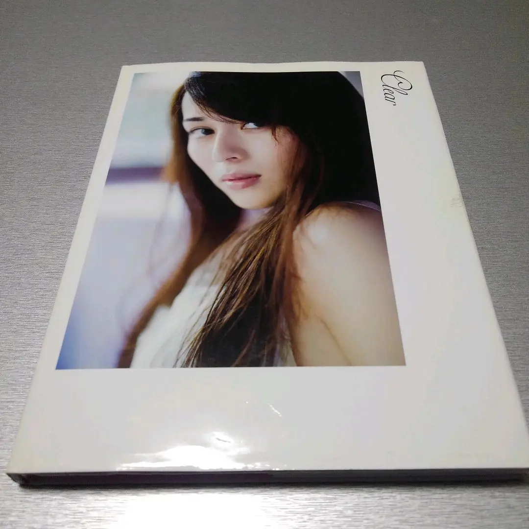 Amazon.co.jp: ○初版本○ 比嘉愛未 写真集 『 flap 』 : おもちゃ