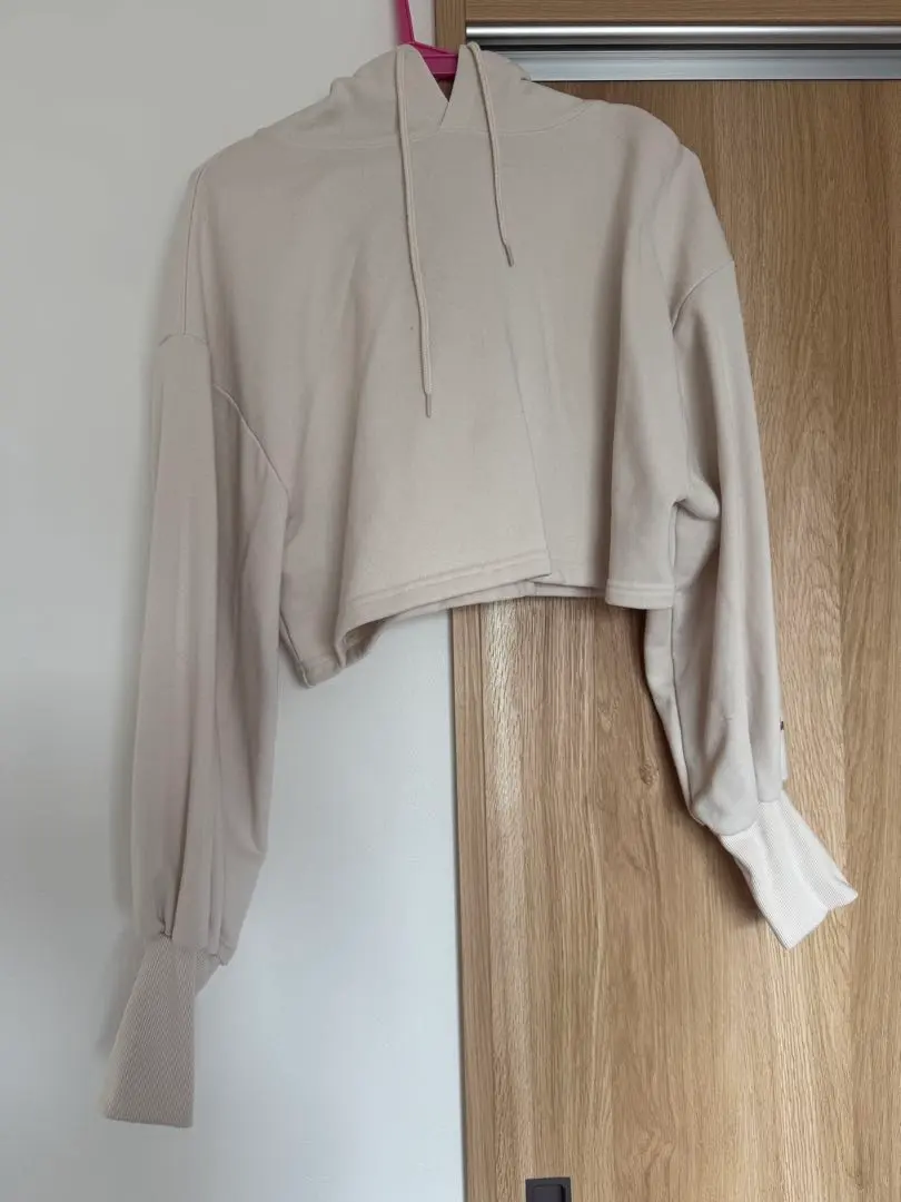 Thumbnail of Beige cropped hooded parka