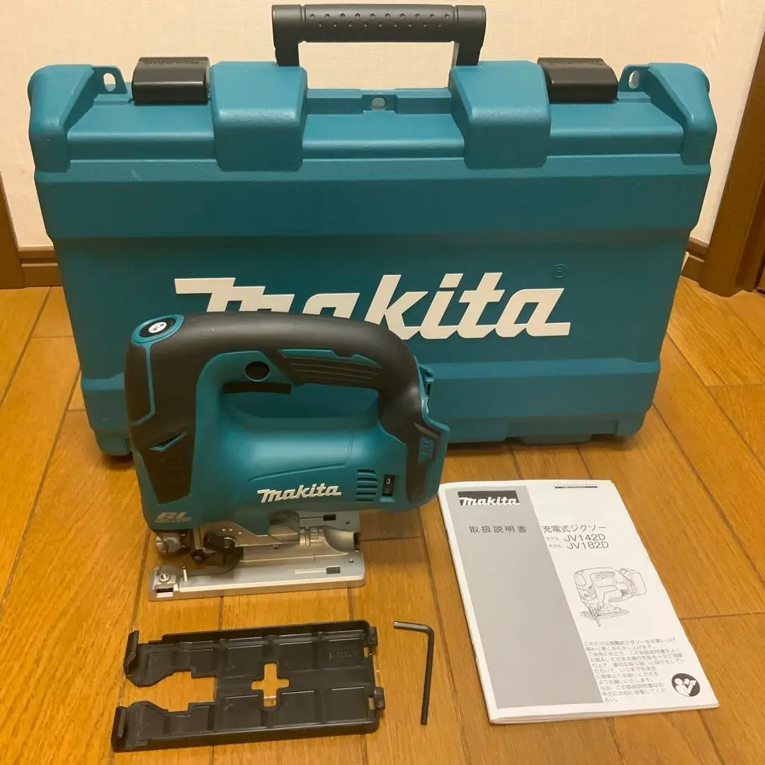 Makita - 212 マキタ　充電式ジグソー　JV142D　中古品 マキタ JV184DZK 18V充電式ジグソー【送料無料】