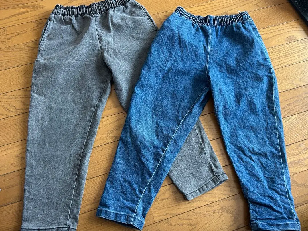 Thumbnail of Two-piece set of gray and blue denim pants