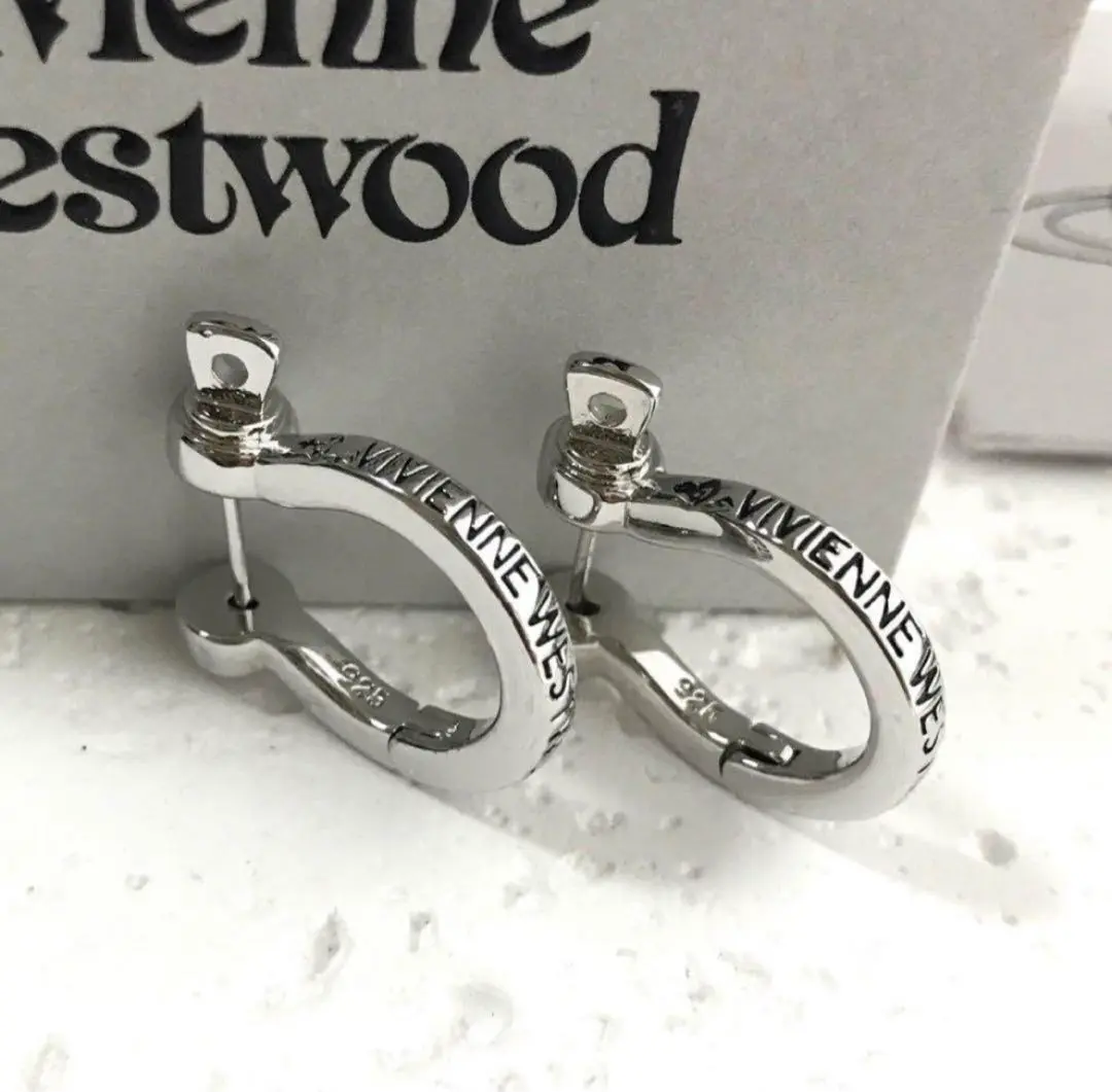 Vivienne Westwood VERA フープピアス　シルバーカラー　レア Vivienne Westwood（シルバー ・ ピアス）のフリマアイテム一覧