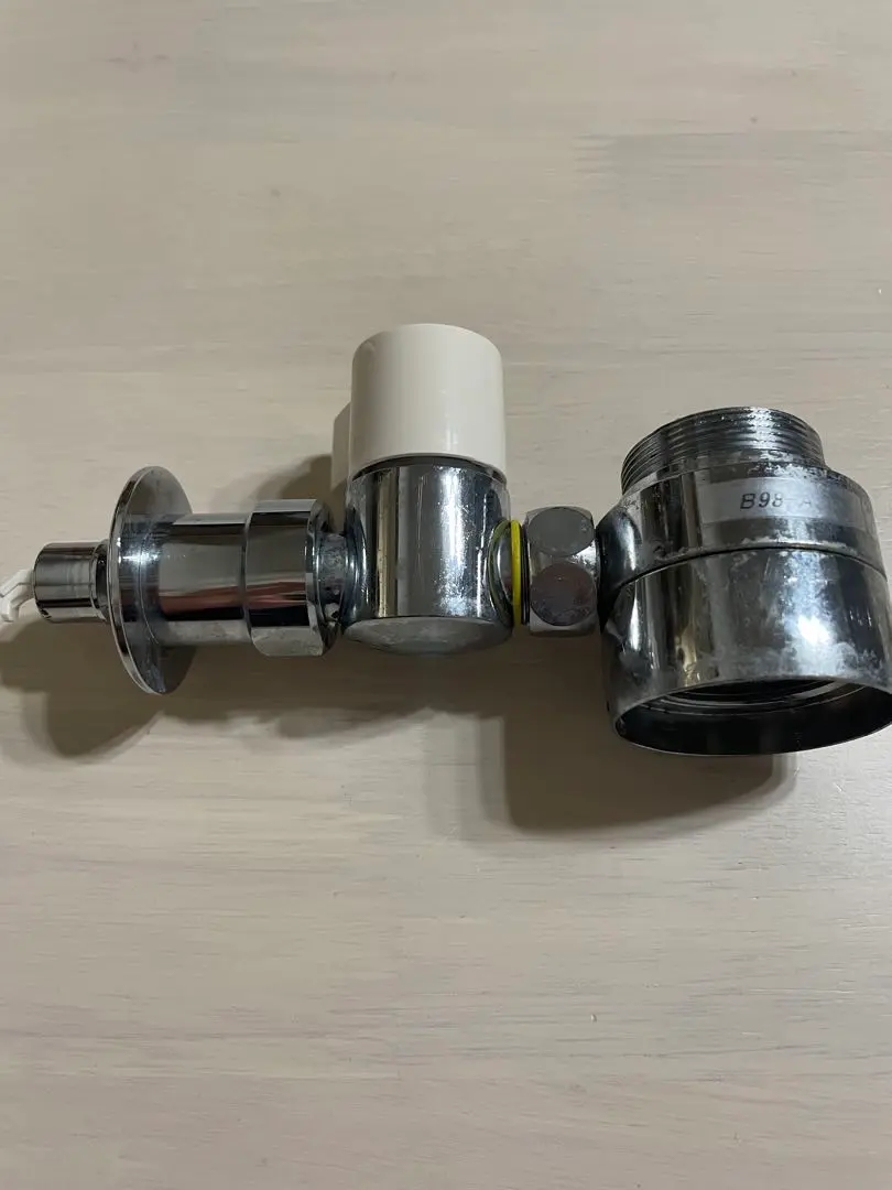 【ペンタ様】SANEI シングルレバー分岐水栓 B98-AU1 シングル混合栓用分岐アダプター | 商品のご案内 | SANEI