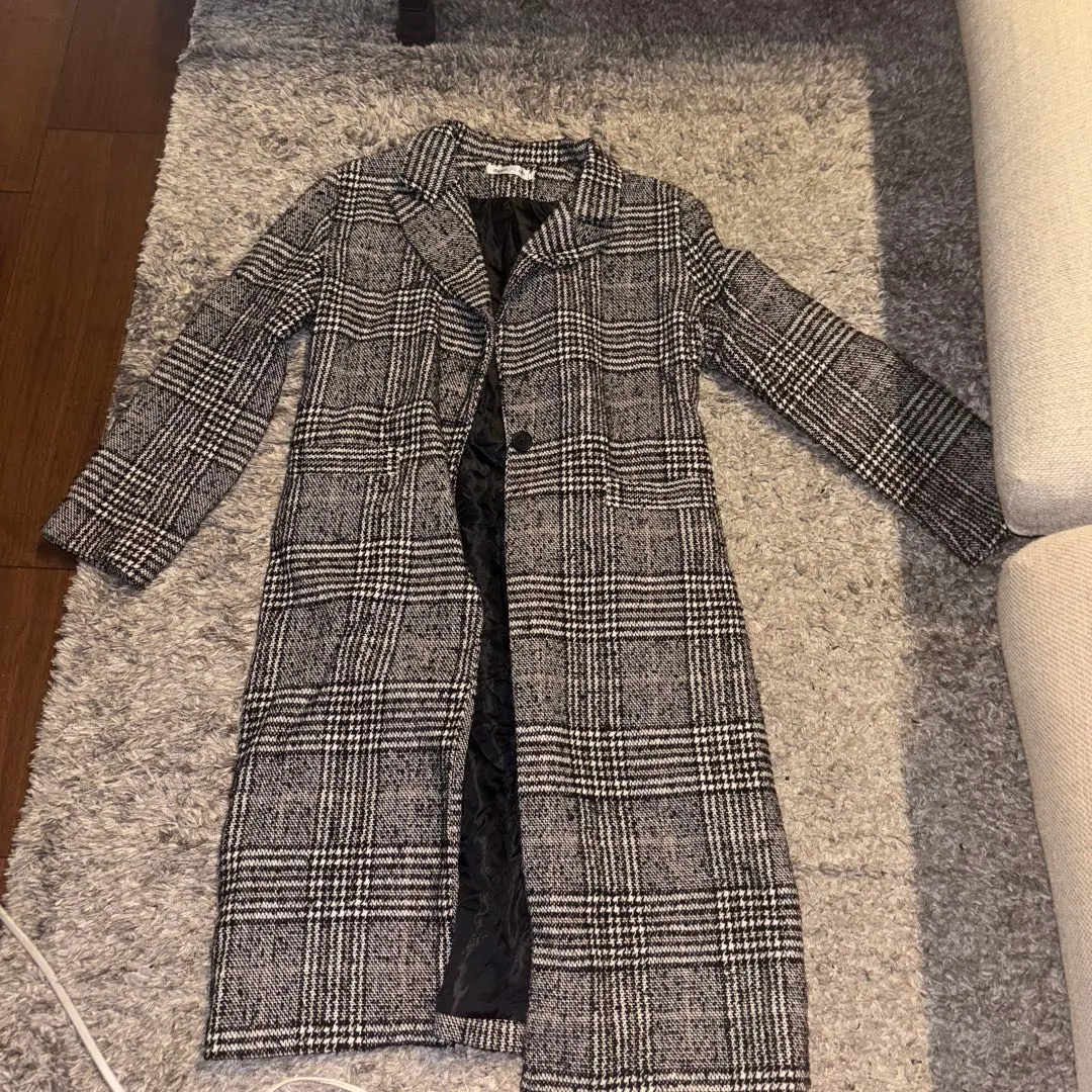 格紋長大衣 的縮圖