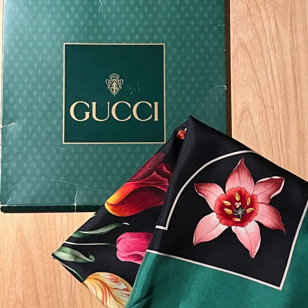 【⭐️新品未使用⭐️】GUCCI グッチ シルク グリーン スカーフ 絹100% 2025年最新】GUCCI カラー：グリーン系 バンダナ・スカーフの