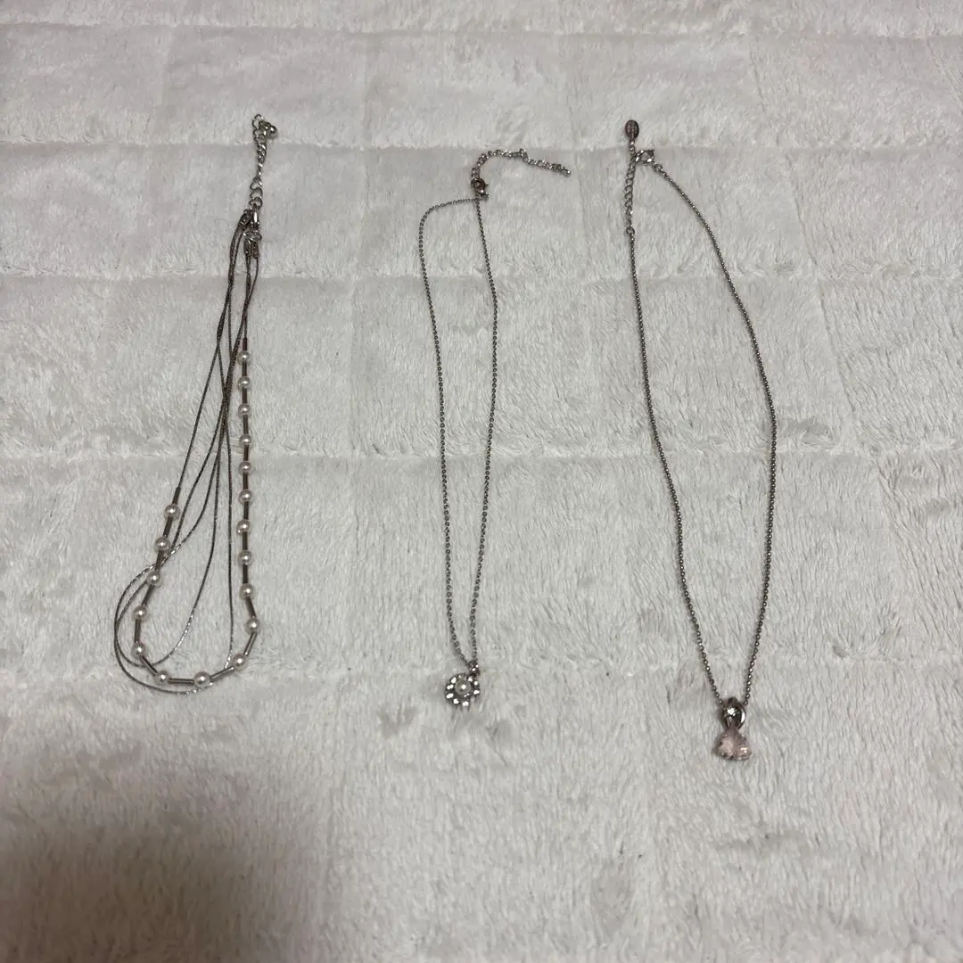 Thumbnail of Set of 3 silver necklaces