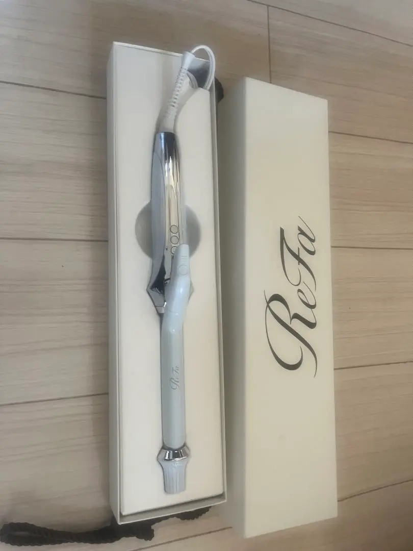 Thumbnail of ReFa Curl Hair Iron White