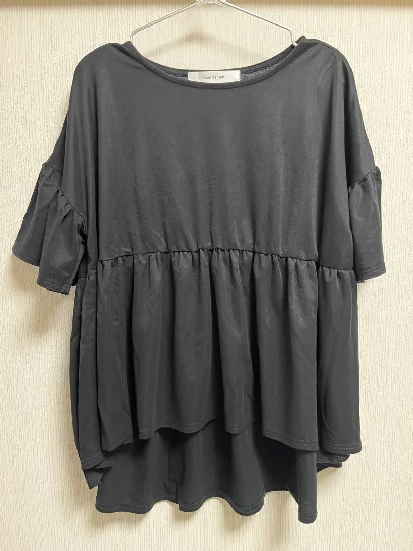 思夢樂 荷葉袖 黑色短袖 的縮圖