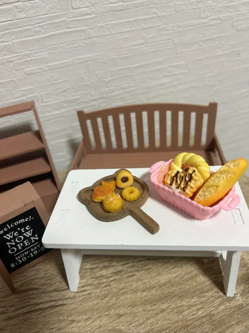 Thumbnail of Miniature bread set