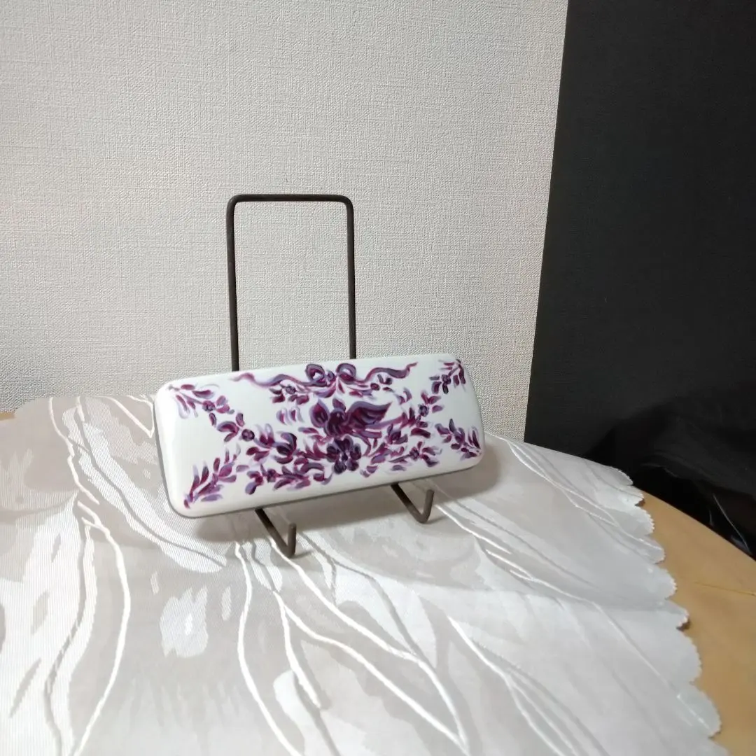 Thumbnail of Fashion accessories: eyeglass case, pen case, tole painting accessories c263