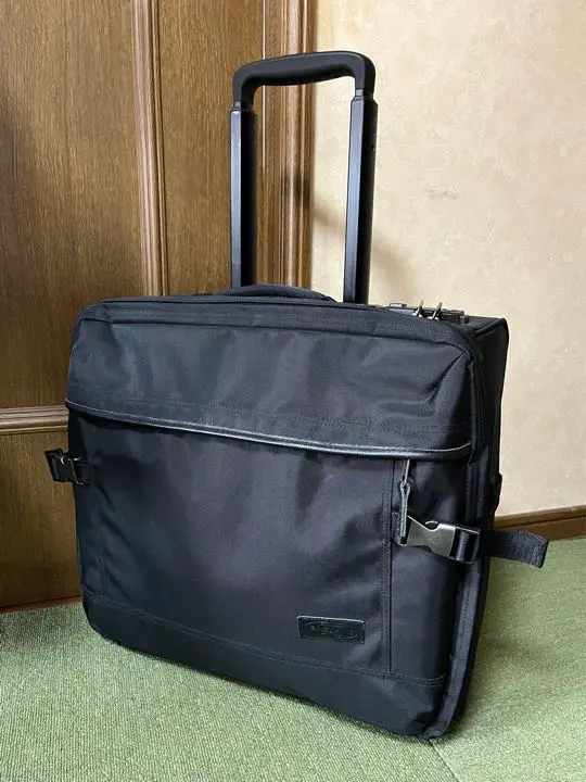 【美品】EASTPAK イーストパック キャリーバック　機内持込可 PC収納 美品】EASTPAK イーストパック キャリーバック 機内持込可 PC収納