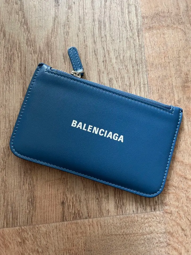 2025年最新】BALENCIAGA 汚れ・破れ・臭いなど：なし