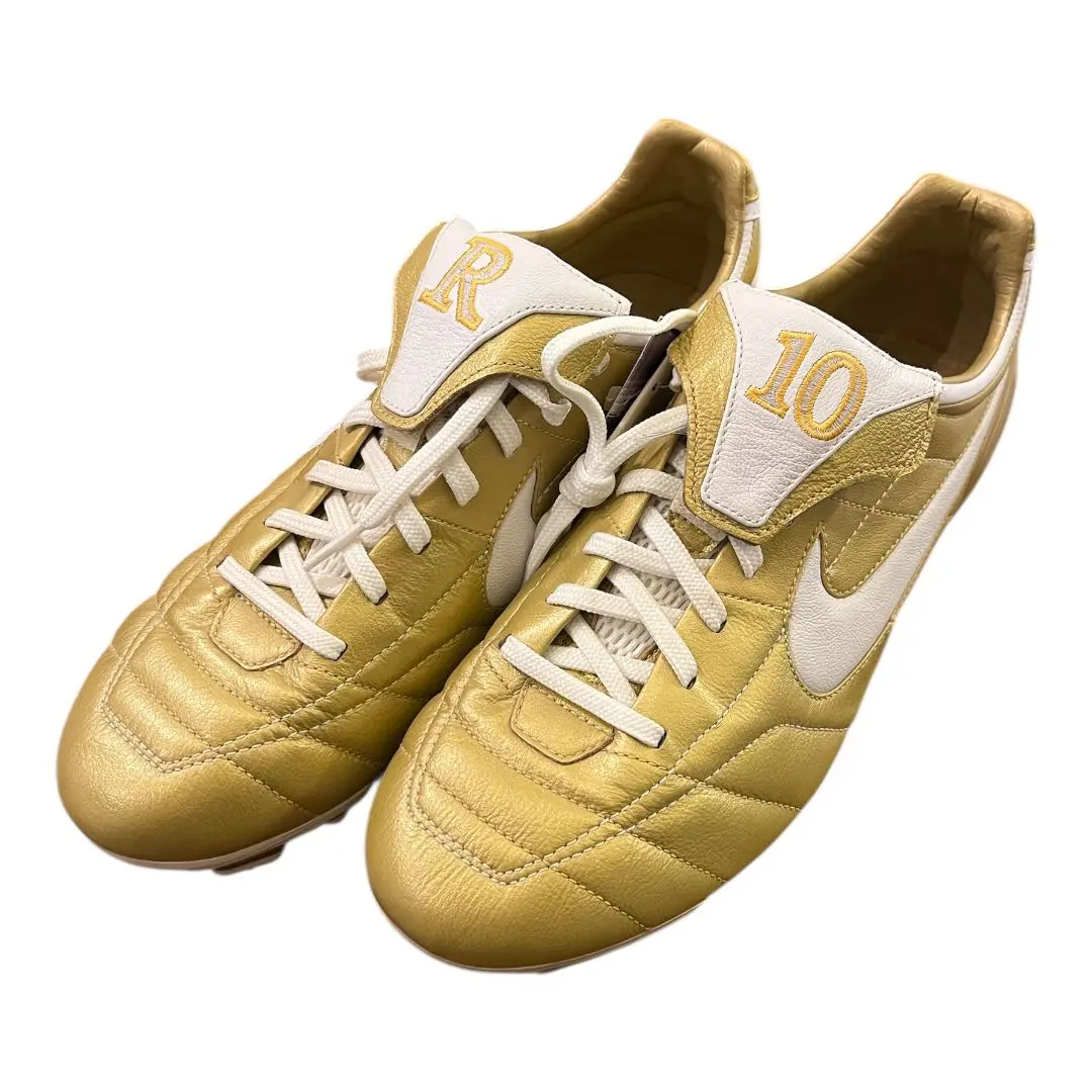 NIKE - NIKE エアレジェンド ロナウジーニョモデル 27.5㎝ 新品未使用 NIKE - NIKE エアレジェンド ロナウジーニョモデル 27.5㎝ 新品
