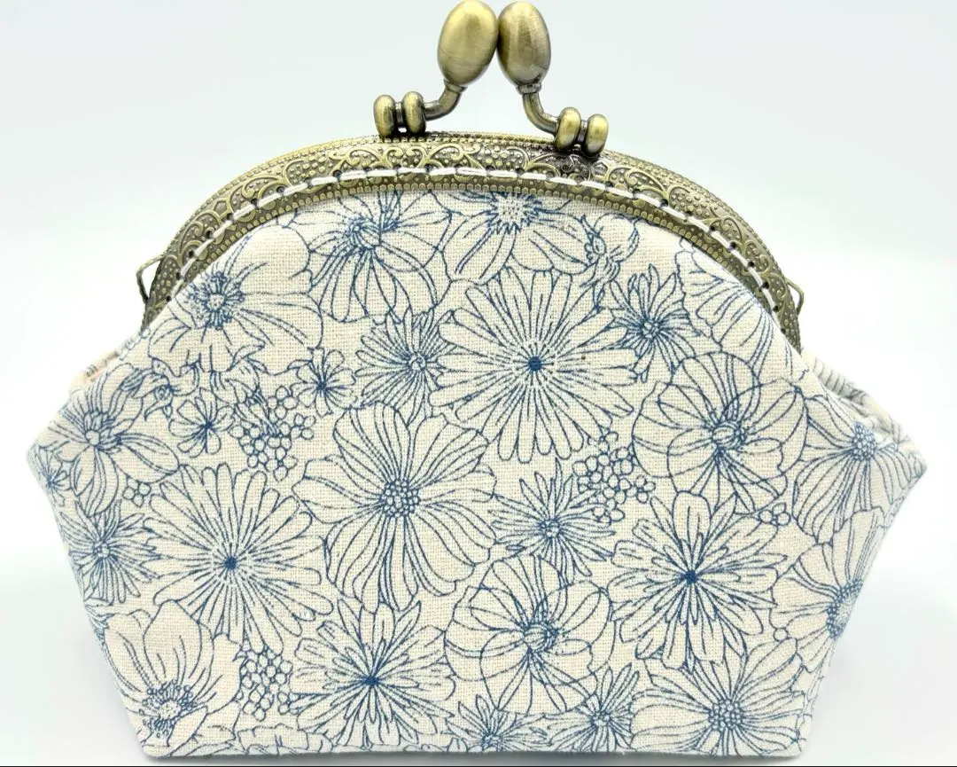 Thumbnail of kaon GAMA-GUCHI Pouch M with acorn button (cosmetic pouch) Chic Flower Blue