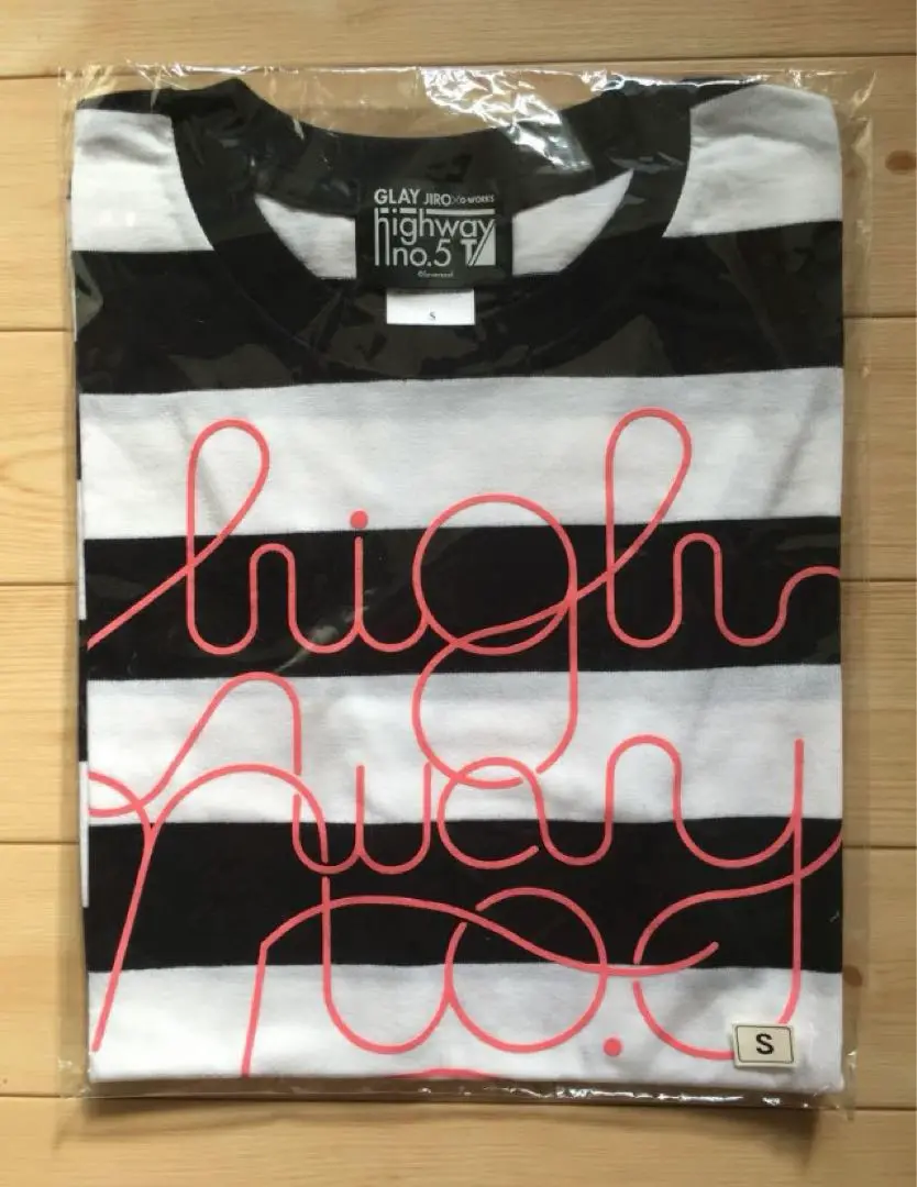 2025年最新】GLAY 函館愚麗Tシャツの人気アイテム - メルカリ