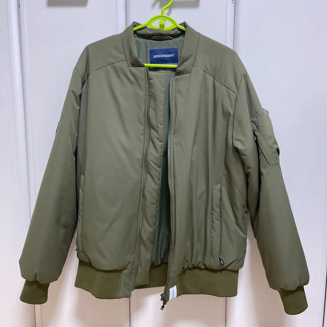 ジャケット・アウター DESCENDANT MA-1 DESCENDANT/D-MA1-M NYLON JACKET (OLIVE DRAB)