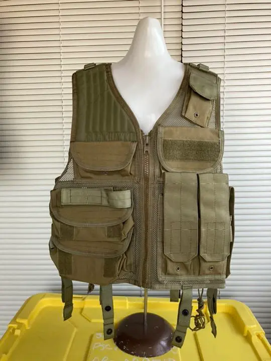 ブラックホーク社製 カーキ チェストリグ 4ポケット　おまけ付き❤️(画像最後) ≪BLACKHAWK!≫ チェストリグ (USED)