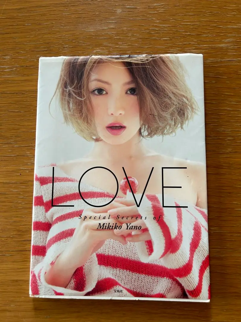矢野未希子 | 【完売品】数量限定写真集 「 as is 」サイン入り　美品 矢野未希子“ありのままの自分”開放 初の自費出版写真集表紙