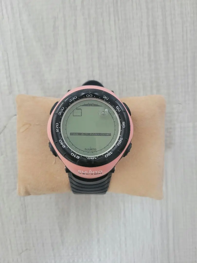 【超美品】SUUNTO VECTOR ベビーピンク SUUNTO スント ベクター VECTOR ピンク 腕時計 Pink SS015920000