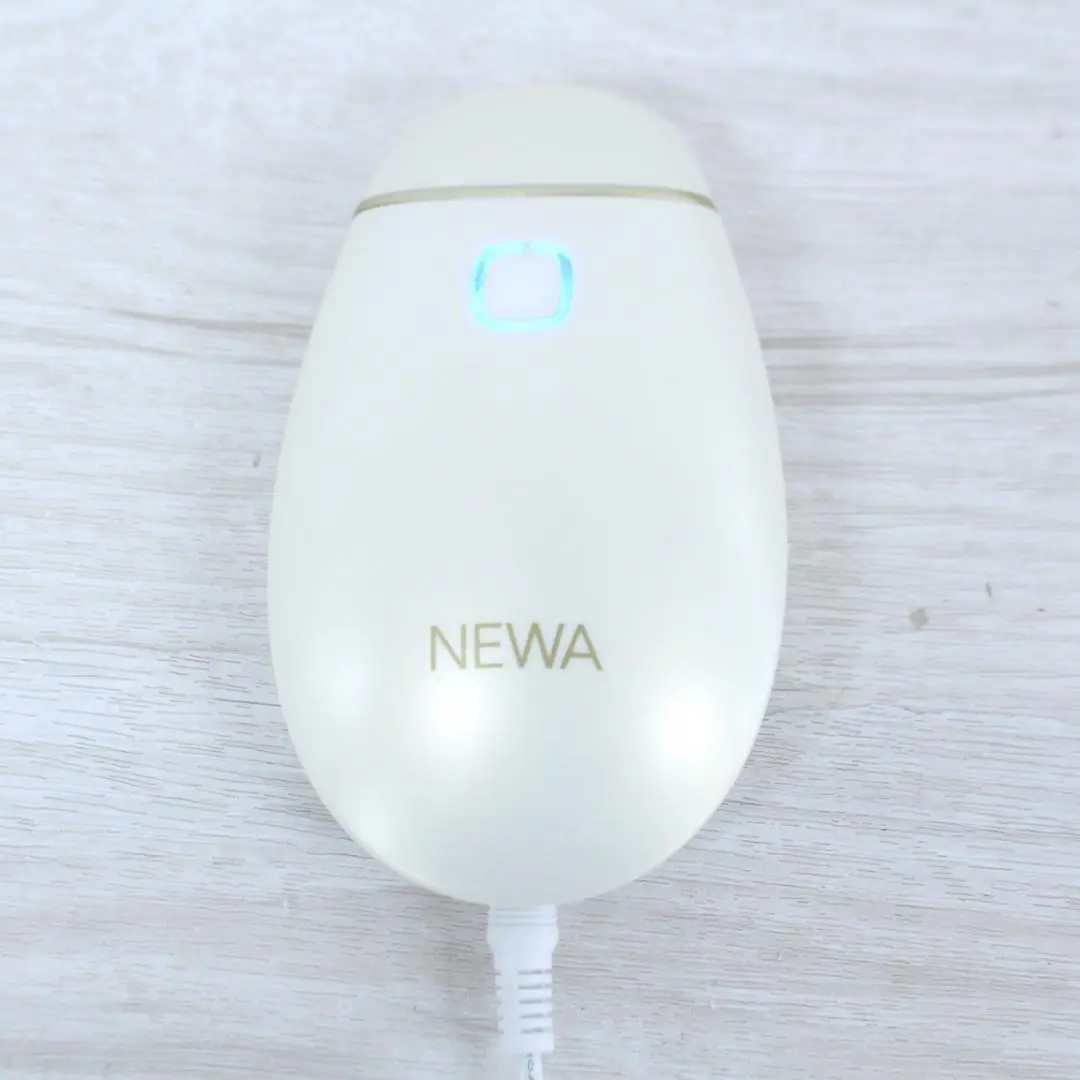 NEWAリフト美顔器 シャンパンゴールド ✎ 新品価格 69,080円 ジェル新品・開封 本体2回のみ使用】NEWA リフト美顔器