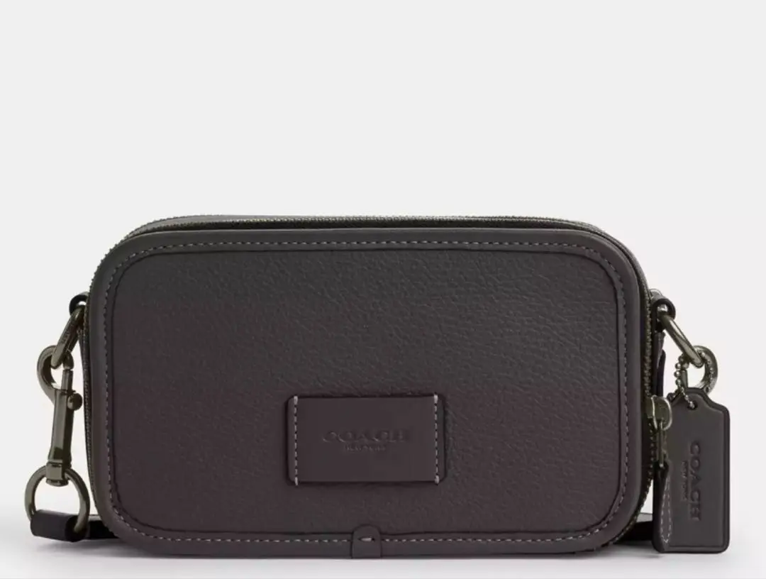 【美品】COACH ワイアットカメラバッグ クロスボディ レザーブラック COACH OUTLET｜【公式】ワイアット クロスボディ バッグ