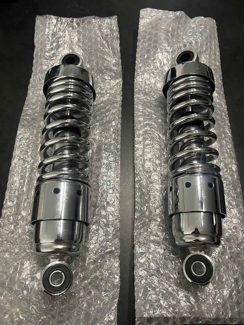 の ゼファー400、ゼファーX ローダウンサスペンション 未使用 新品 ゼファー400 ZRX400 Z400FX 黒×金 サスペンション320mm
