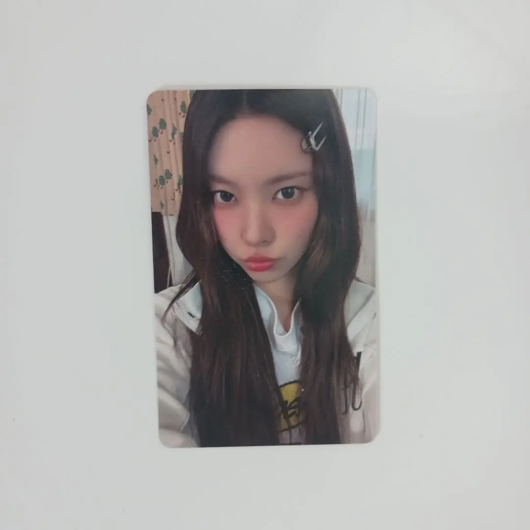 Thumbnail of 【Brand New】ILLIT Yuna "Magnetic" Photocard