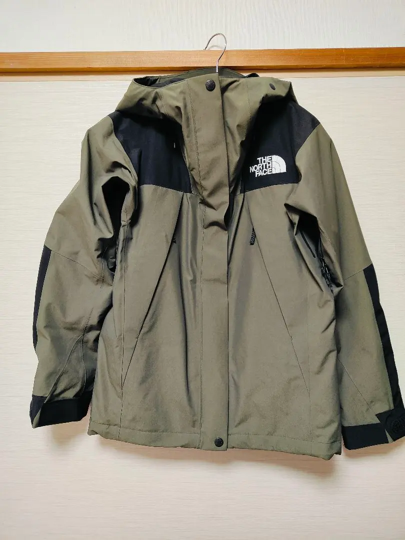 THE NORTH FACE Mountain Jacket S 尺寸 的縮圖