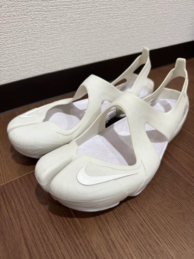 【Nike】AIR rift Sandal ★足元映え白エアリフトサンダル ホワイト（白）系 Nike AIR RIFT(ナイキ エアリフト) サンダル