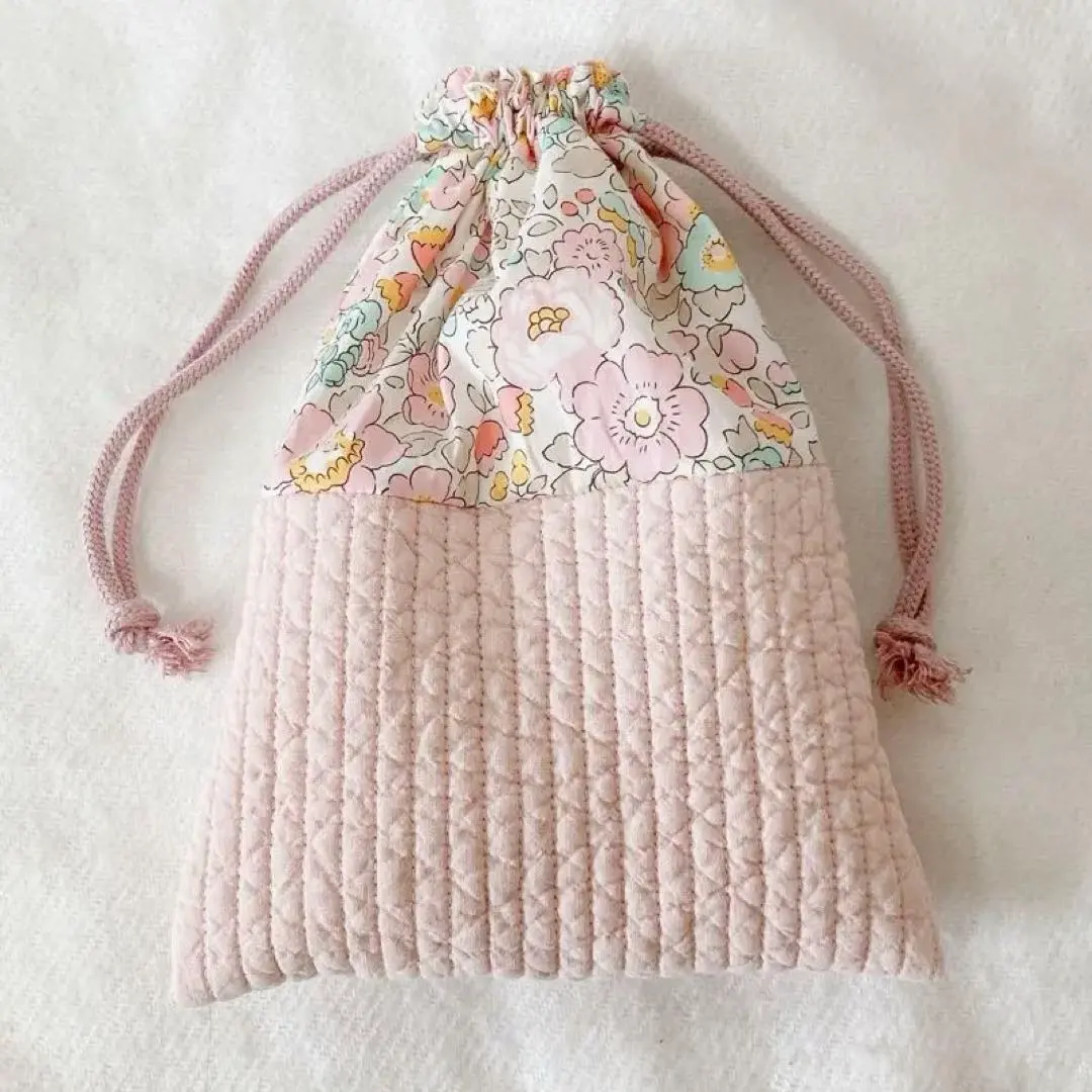 Thumbnail of Lunch bag, Nubby fabric, Liberty print, Pink