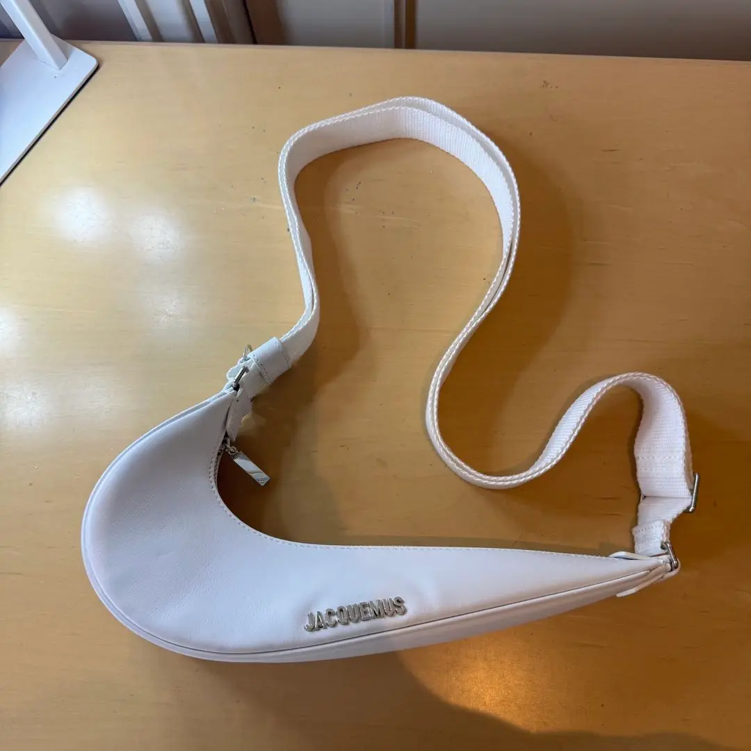 2025年最新】jacquemus nike バッグの人気アイテム - メルカリ
