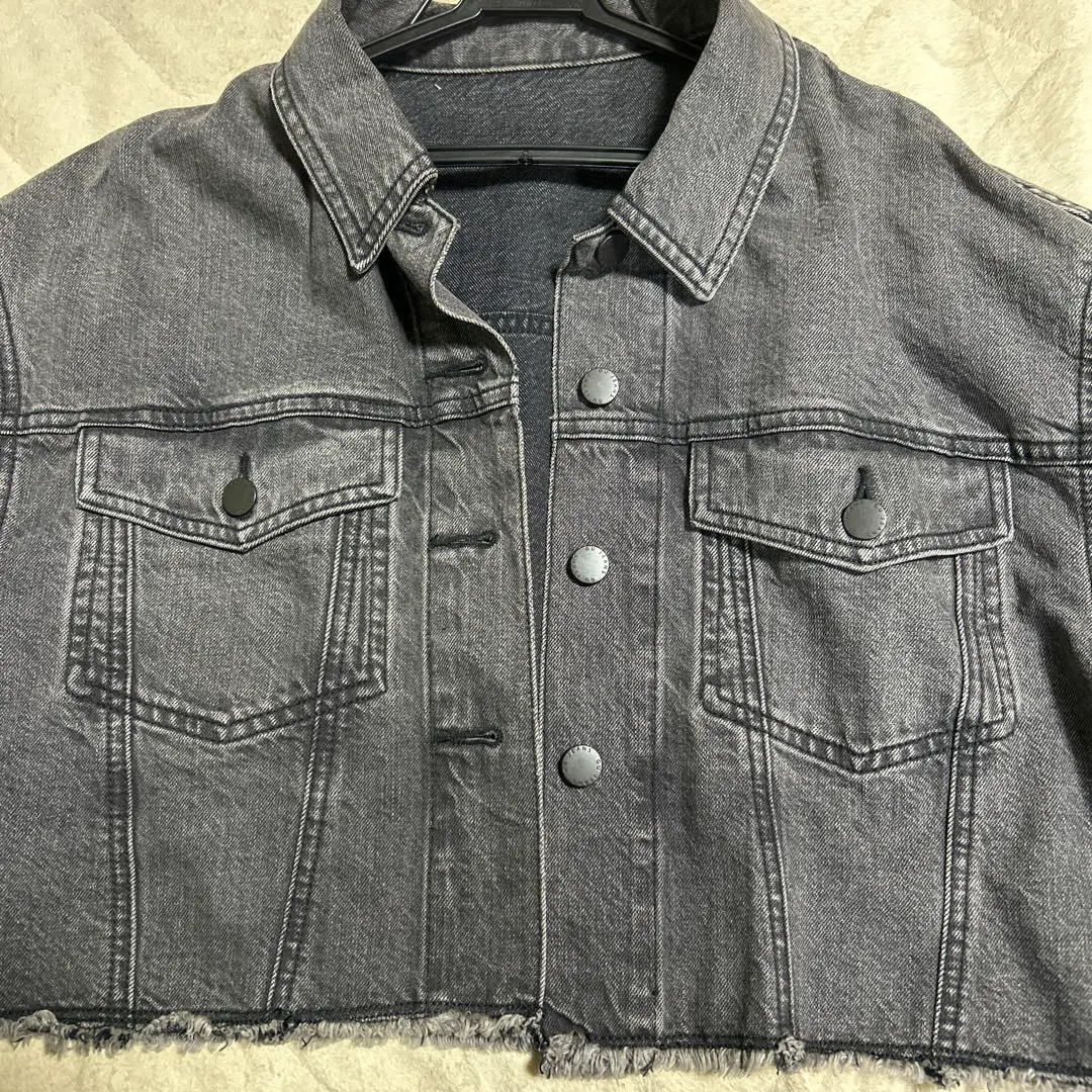 Thumbnail of GU denim jacket