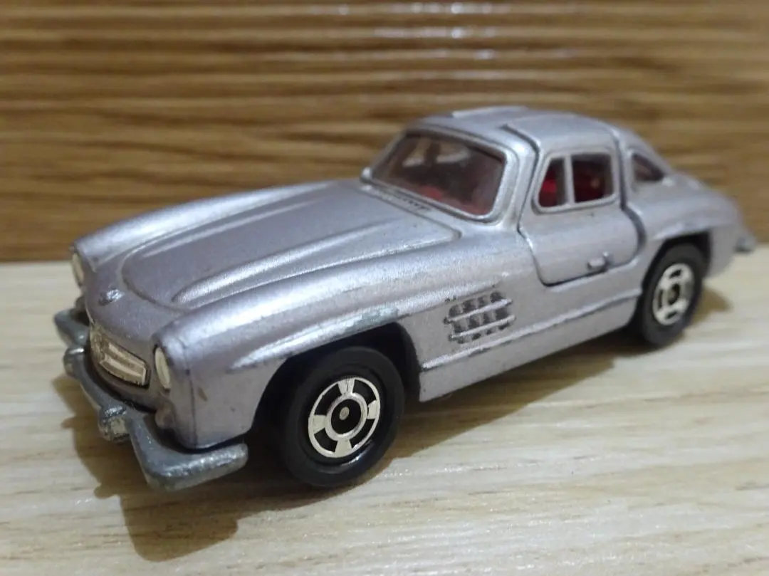 Thumbnail of Tomica Mercedes-Benz 300SL Diecast Car Made in Japan Vintage Collection