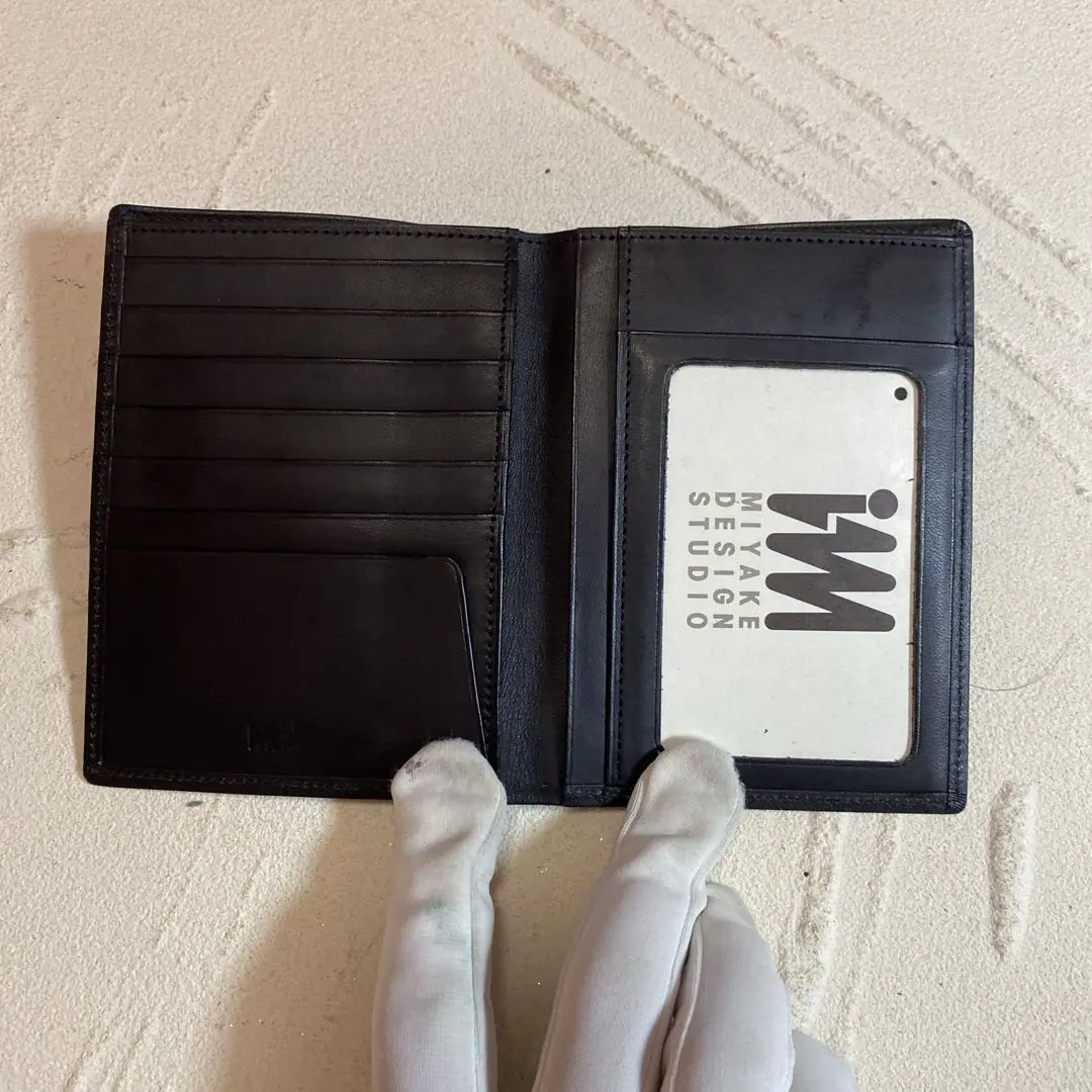 no26467 イッセイミヤケ 本革 レザー 折り畳み 財布 ウォレット no26467 イッセイミヤケ 本革 レザー 折り畳み 財布 ウォレット