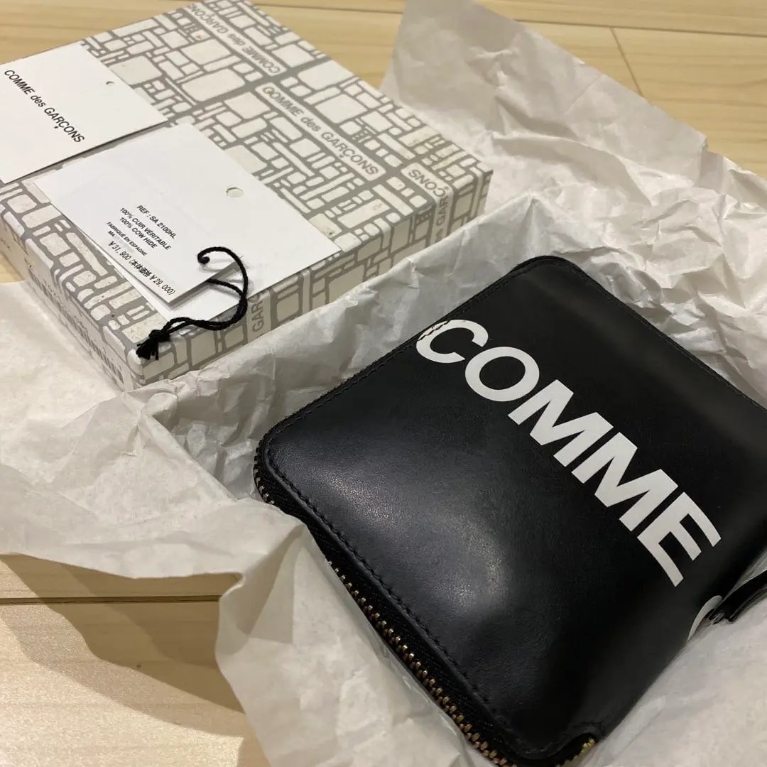 2025年最新】COMME des GARCONS 付属品：箱 二つ折り財布の人気