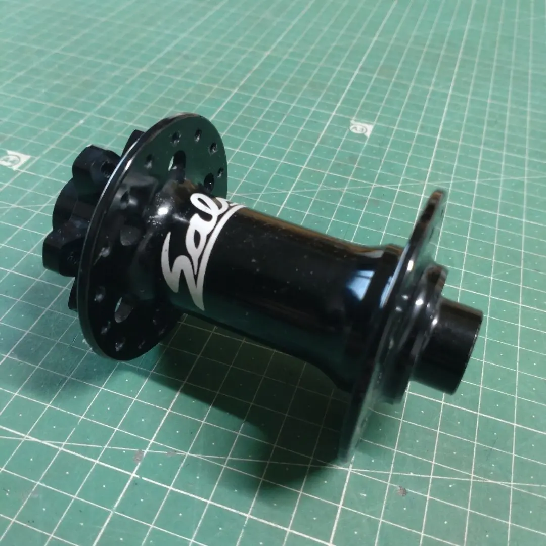 サーリー SURLY 135mm シングル 32H リアハブ Rハブ Surly Ultra New Singlespeed Disc Hub Rear 135mm | Tree Fort