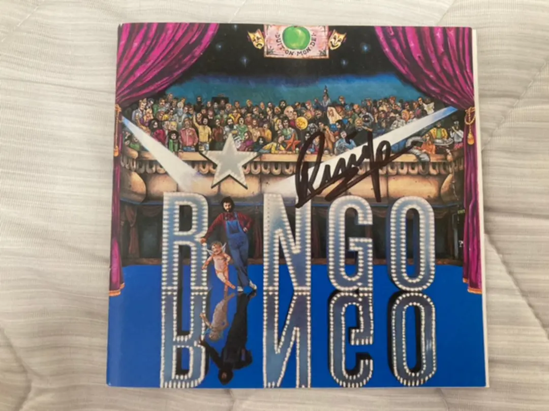 ビートルズ　リンゴ・スター直筆サイン入り本Lifted 新品 ビートルズ リンゴ・スター直筆サイン入り本Lifted 新品