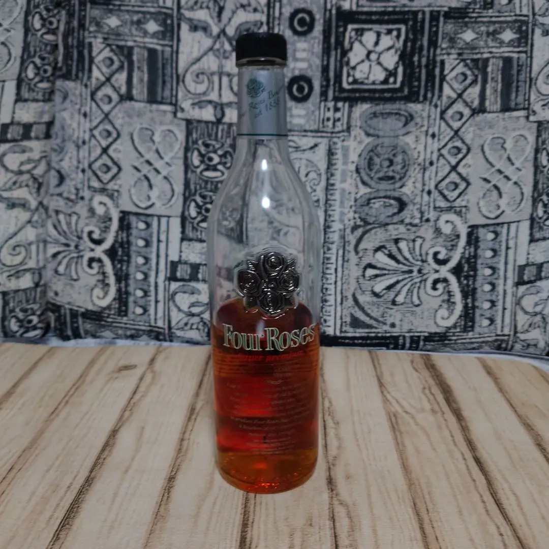 富士御殿場蒸留所 フォアローゼズプラチナ 750ml 【未開栓】 富士御殿場蒸留所 フォアローゼズプラチナ 750ml 【未開栓