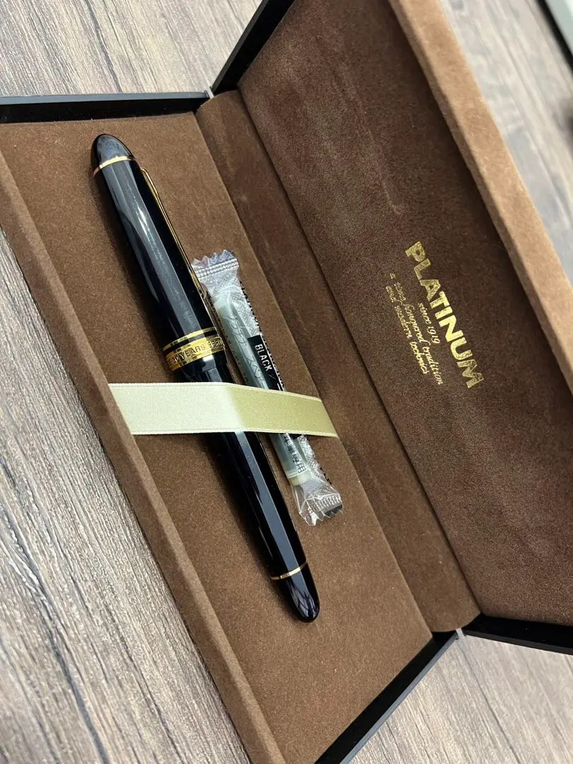 極美品未使用⭐︎PLATINUM 万年筆 プレジデント 18k 箱付き