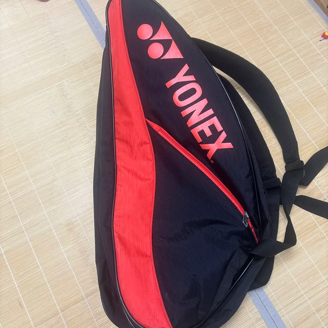 YONEX 羽毛球包 黑紅 的縮圖